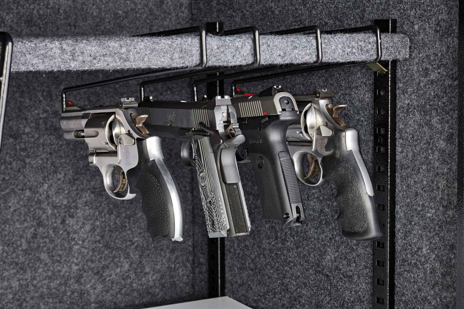 HORN 95870 UNIVERSAL HANDGUN HANGERS