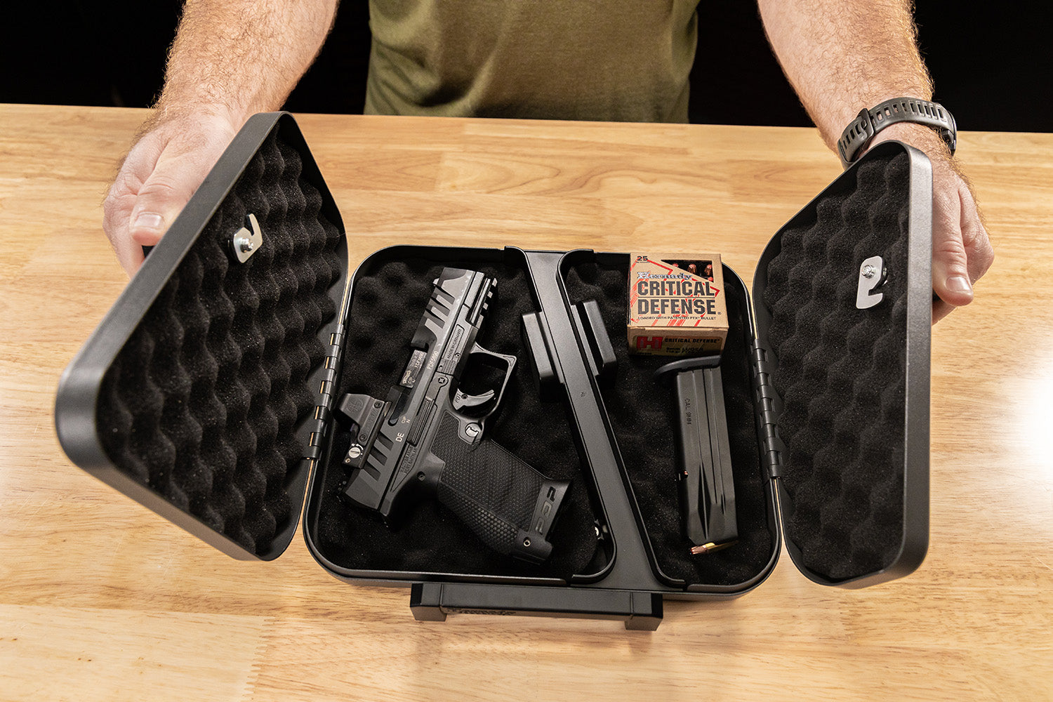HORN 95229 DUAL LID LOCK BOX W/KEYS
