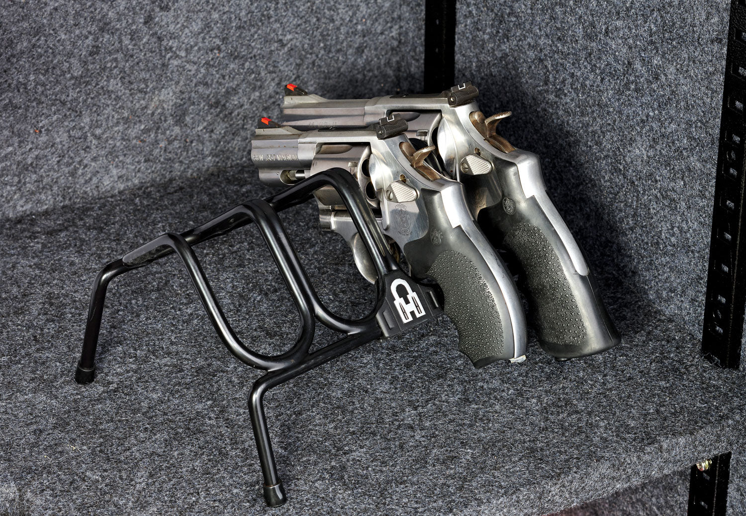 HORN 95820          4 GUN PISTOL RACK