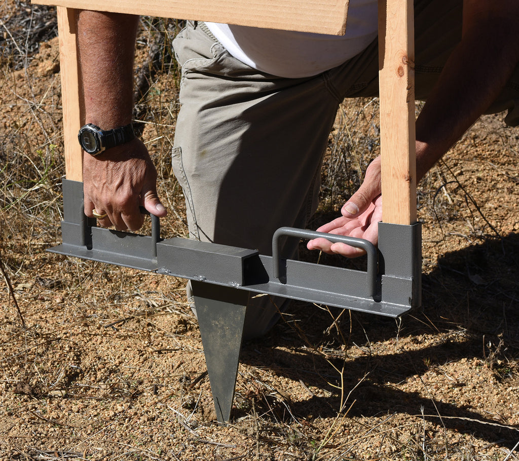 BIR 2390MTS        METAL STAND 24" WITH SPIKE