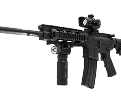 UTG MNT-EL228GPQ-A QUICK DETACH GRIP LIGHY  400LUM