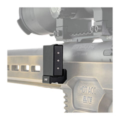 MDT 109942BLK M-LOK TO V-MOUNT 90 BLK